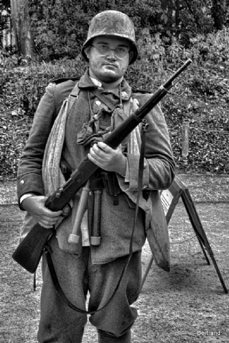 A.Passchendaele themaw. (35)